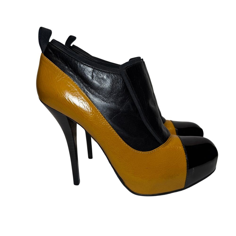 L.A.M.B. Mustard Yellow Black Leather Ankle Bootie Heels Size 8M Platform Brazil